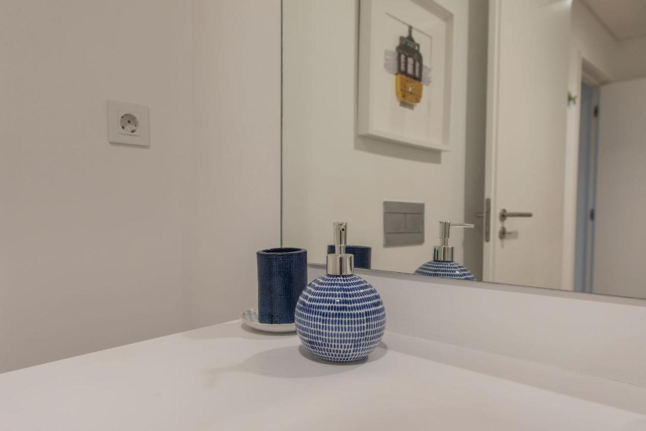 Lovelystay - Modern And Colourful Flat In The Heart Of Graca Lisbon Luaran gambar