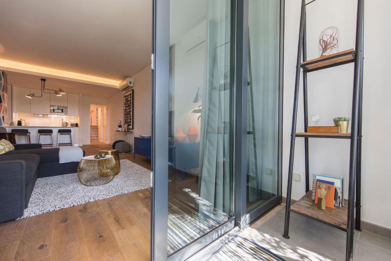 Lovelystay - Modern And Colourful Flat In The Heart Of Graca Lisbon Luaran gambar